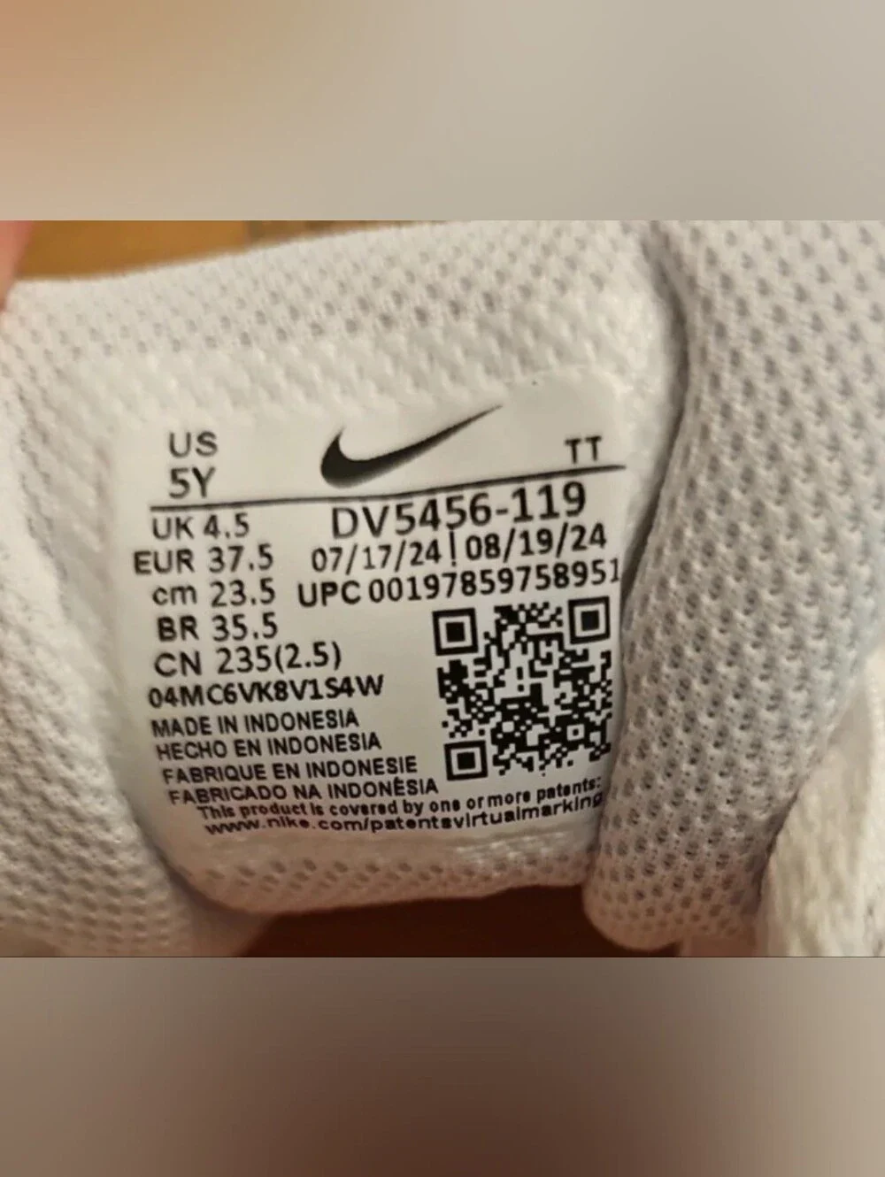 Nike White Kids Sneakers with Orange Swoosh (Women's 6.5) No Box